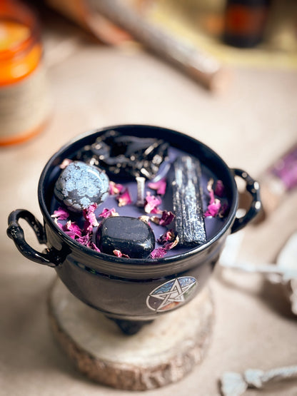 Strength & Grounding Crystal Treasure Cauldron Soy Candle – 190 g