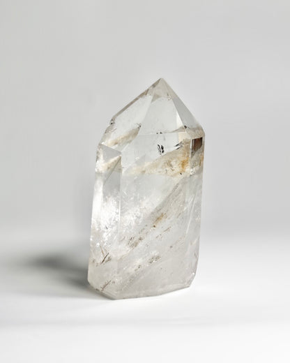 Clear Quartz Free Form – 1 Kg | Clarity, Focus & Amplified Intentions