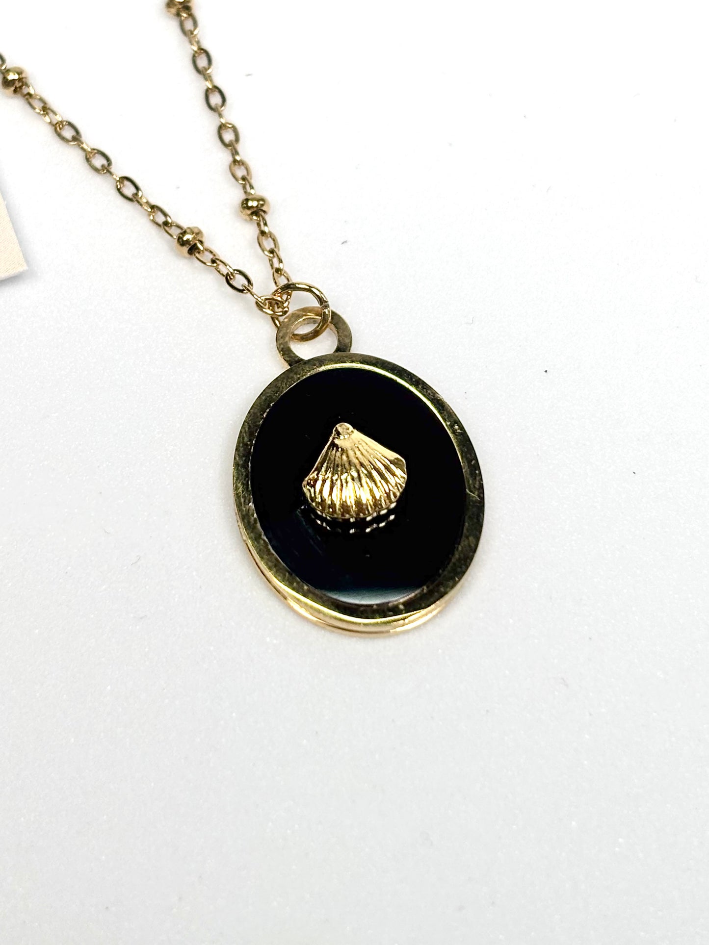 Vintage Shell Pendant Necklace | Gold-Plated Stainless Steel | The Lilith Store