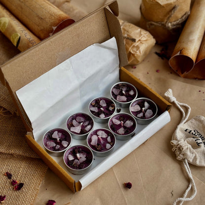 Magenta Soy Wax Tealight Candle with Rose Petals & Rose Quartz g)