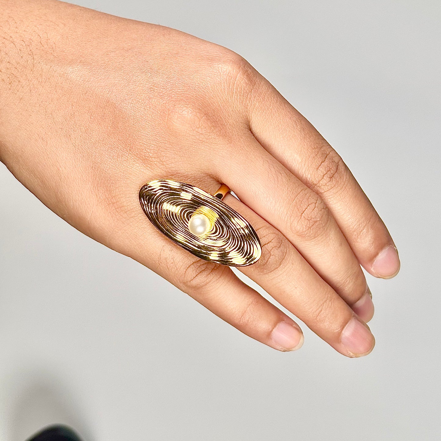 Goddess Flora Irregular Shape Ring – Bloom in Divine Radiance
