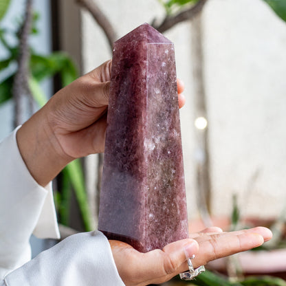 Strawberry Quartz XXL Tower - 680 Gm | Helps with Feeling of Stress, Depression & worry