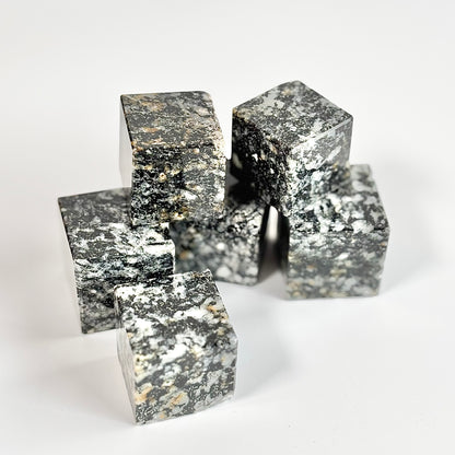Zebra Jasper Cube - Focus