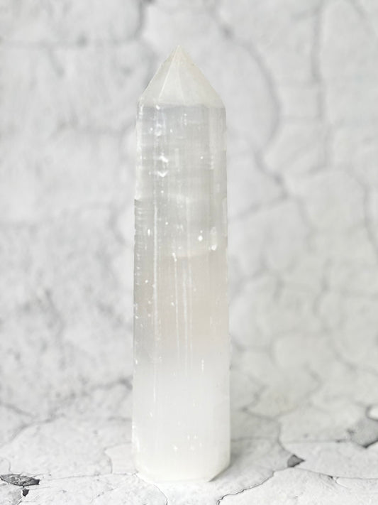 Six Facet Selenite Tower – 601g Bright Elegance & Harmonised Form