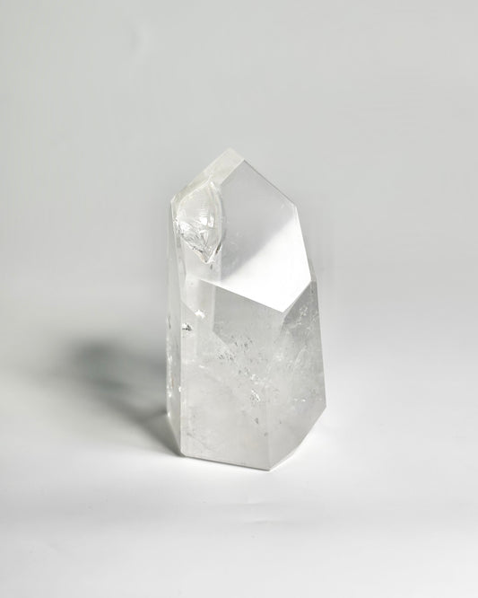 Clear Quartz Free Form – 800 Gm | Clarity, Focus & Amplified Intentions