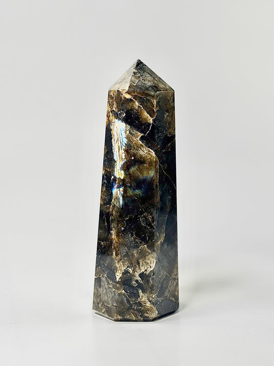 Eight Facet Labradorite Tower – 902g - Elegance, Depth & Reflective Beauty