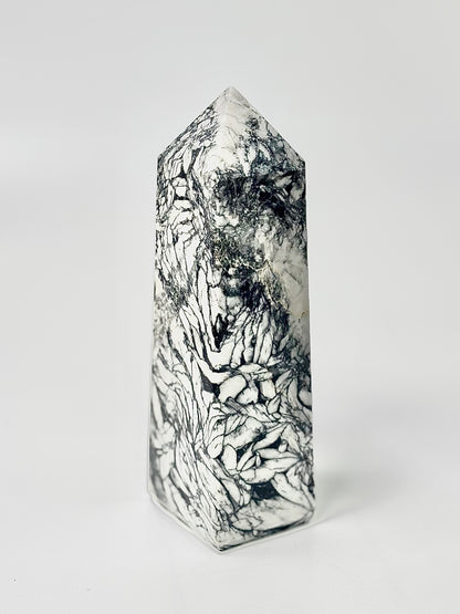Four-Facet Pinolite Tower 813g – Rare Stone of Calm & Clarity