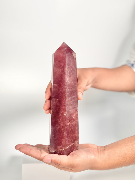 Strawberry Quartz Six -Facet Tower – 987g - Heart Chakra • Radiate Love • Embrace Joy