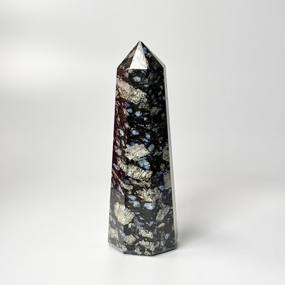 Eight Facet Snowflake Obsidian Tower –  728g Striking Contrast & Balanced Presence