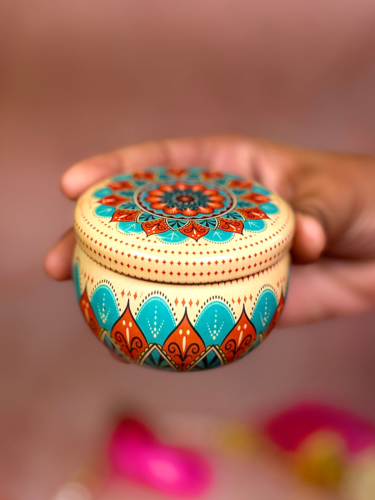 Floral Tin Soy Candle – Candy Dreams