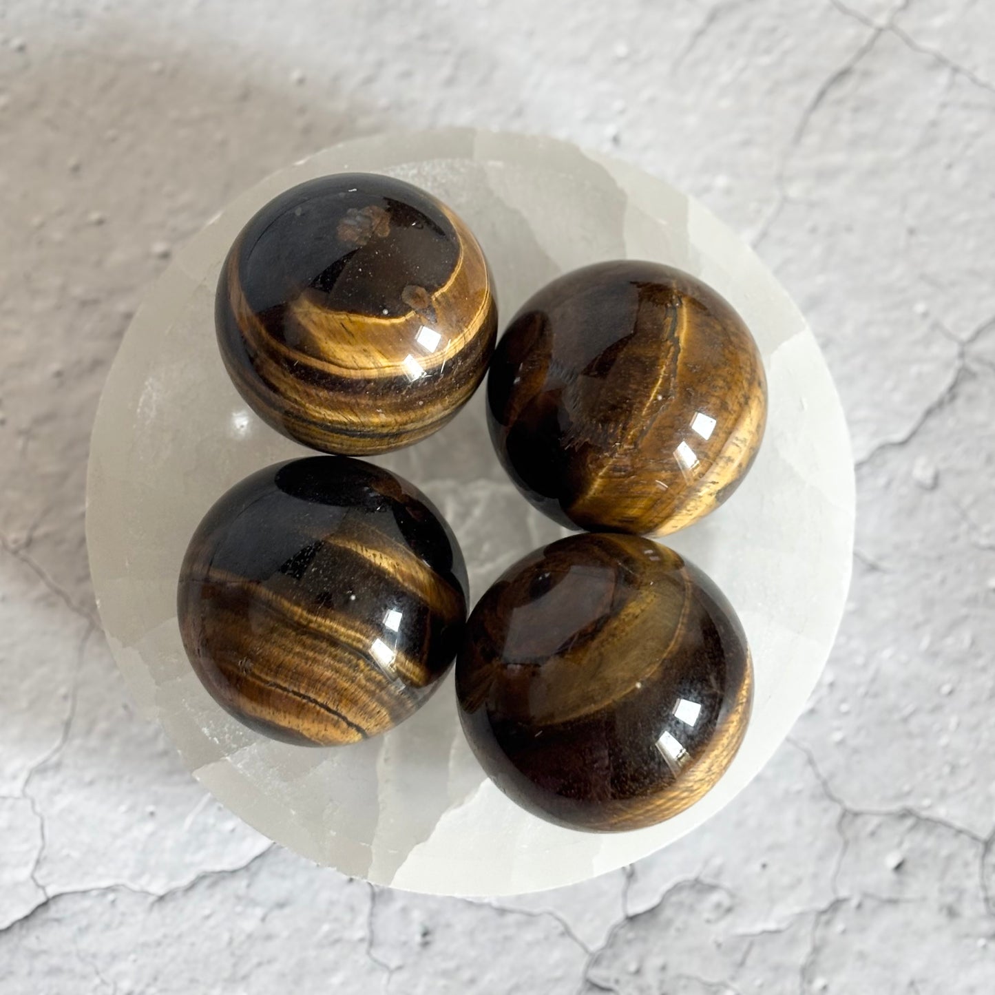 Tiger's eye Sphere | Stone for Protection against evil