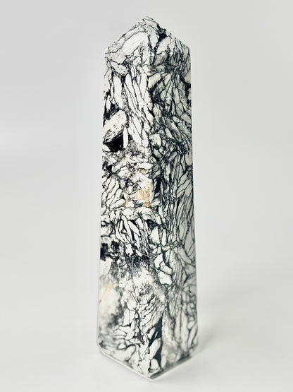 Four-Facet Pinolite Tower 1137g – Rare Stone of Calm & Clarity