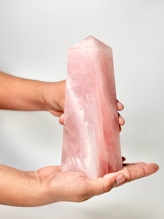 Four Facet Rose Quartz Tower – 958g - Soft Elegance & Balanced Design