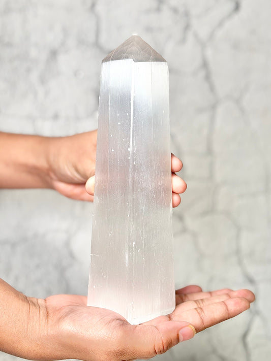 Four Facet Selenite Tower – 690g - Soft Glow & Balanced Form