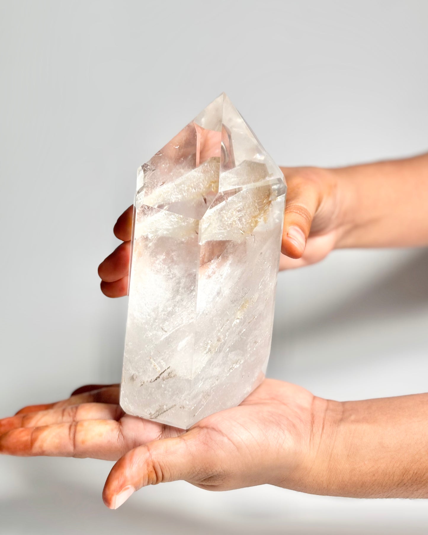Clear Quartz Free Form – 1 Kg | Clarity, Focus & Amplified Intentions