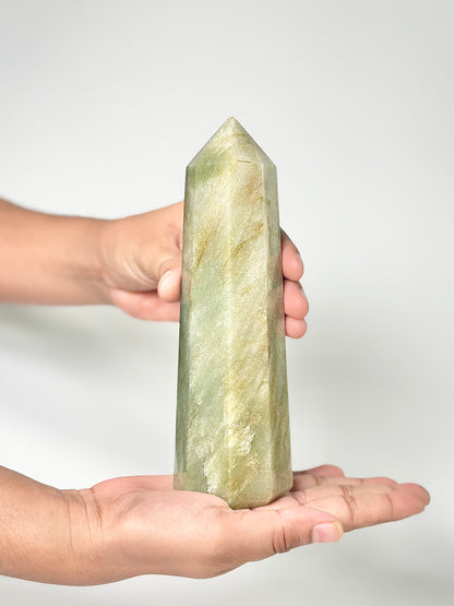 Eight Facet Green Aventurine Tower – 620g - Fresh Colour & Balanced Form