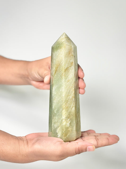 Eight Facet Green Aventurine Tower – 620g - Fresh Colour & Balanced Form