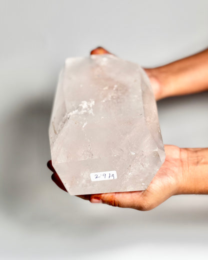 Clear Quartz Free Form – 2.9 Kg | Clarity, Focus & Amplified Intentions