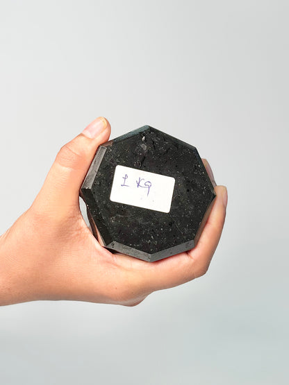 Eight Facet Black Tourmaline Tower – 1.3 kg - Bold Presence & Timeless Design