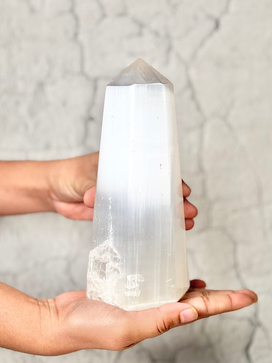 Six Facet Selenite Tower – 1.1kg Bright Elegance & Harmonised Form