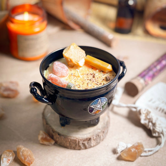 Confidence Crystal Treasure Cauldron Soy Candle - 190 g