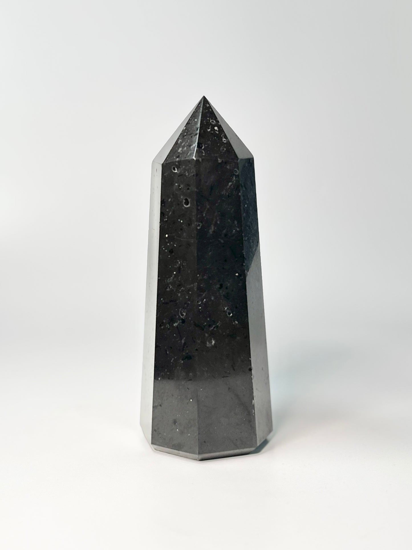 Eight Facet Black Tourmaline Tower – 1.3 kg - Bold Presence & Timeless Design