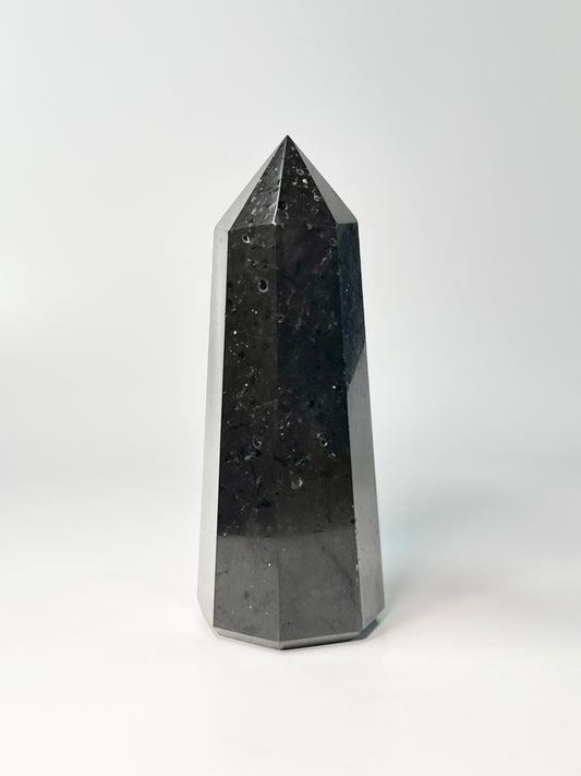 Eight Facet Black Tourmaline Tower – 1.3 kg - Bold Presence & Timeless Design