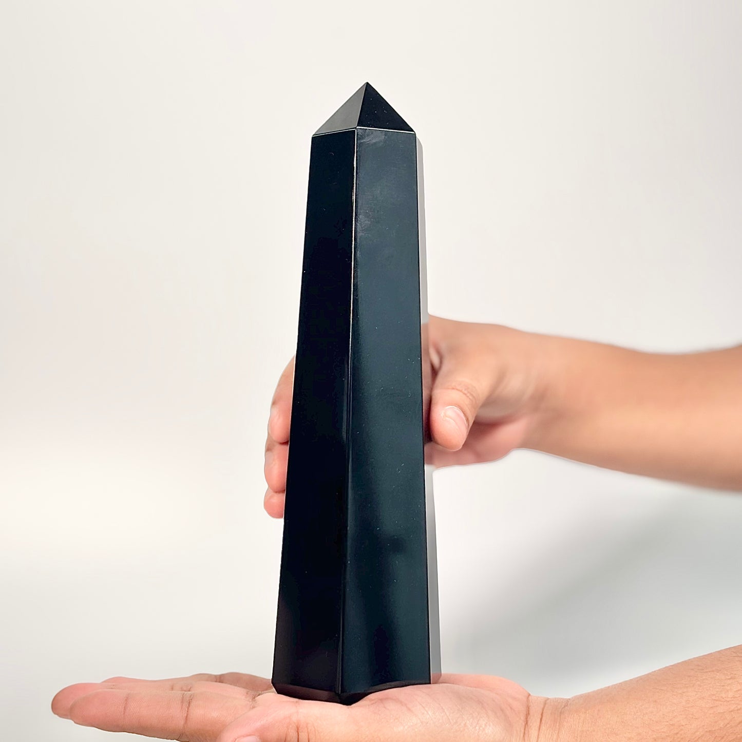Black Obsidian Six-Facet Tower – 747g - Ground • Shield • Release