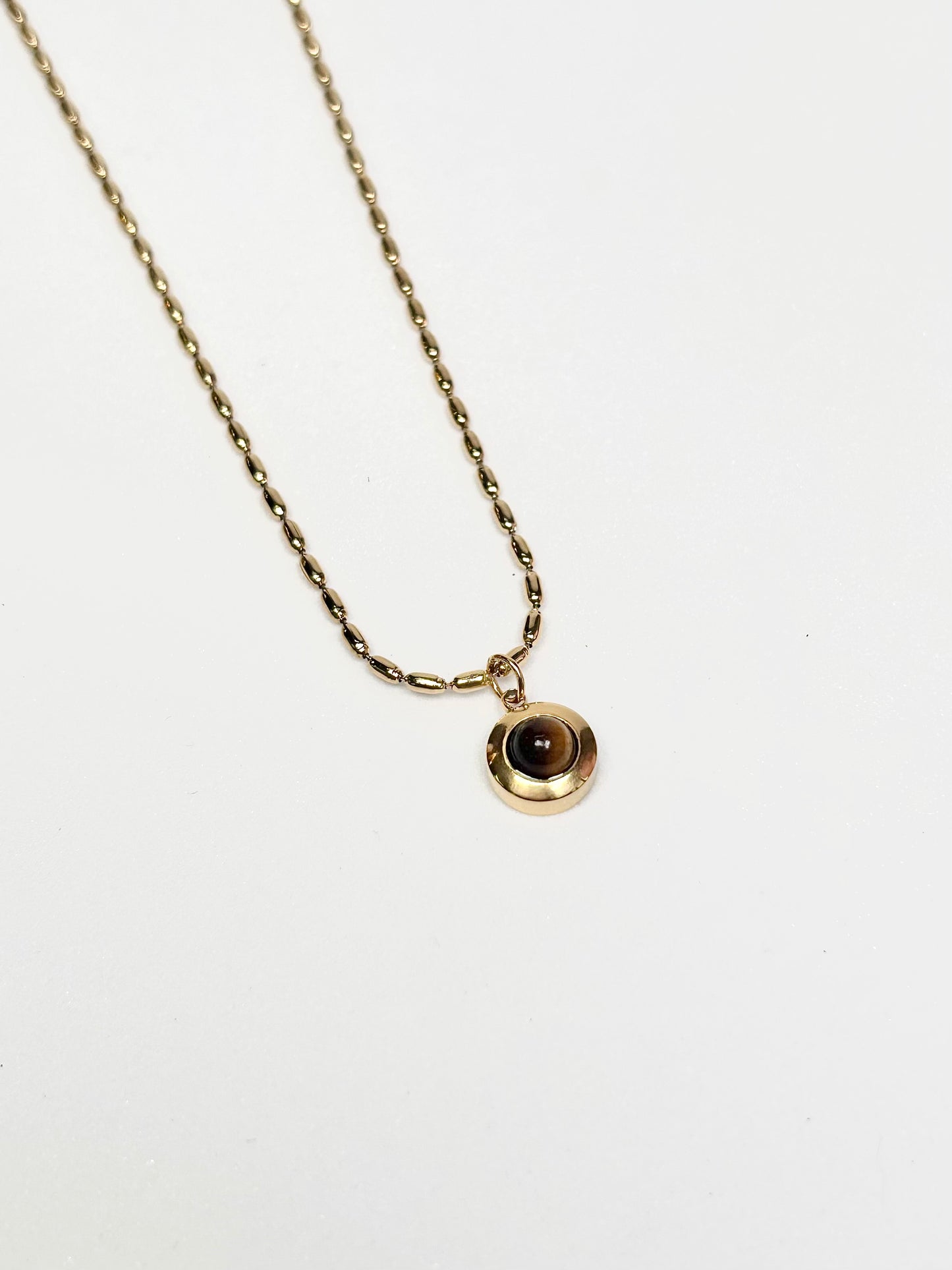 Minimal Round Pendant Necklace