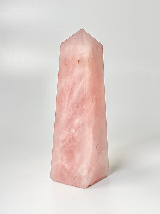 Four Facet Rose Quartz Tower – 808g - Soft Elegance & Balanced Design
