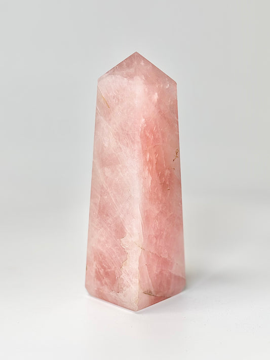 Four Facet Rose Quartz Tower – 525g - Soft Elegance & Balanced Design