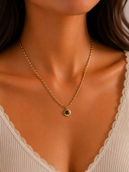 Minimal Round Pendant Necklace