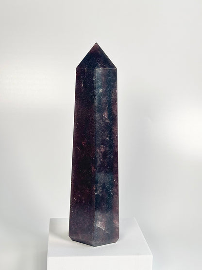 Strawberry Quartz Six -Facet Tower – 951g - Heart Chakra • Radiate Love • Embrace Joy