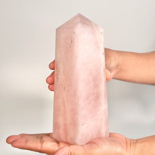 Rose Quartz Four-Facet Tower – 1017g - Attract Love • Heal Emotionally • Radiate Compassion