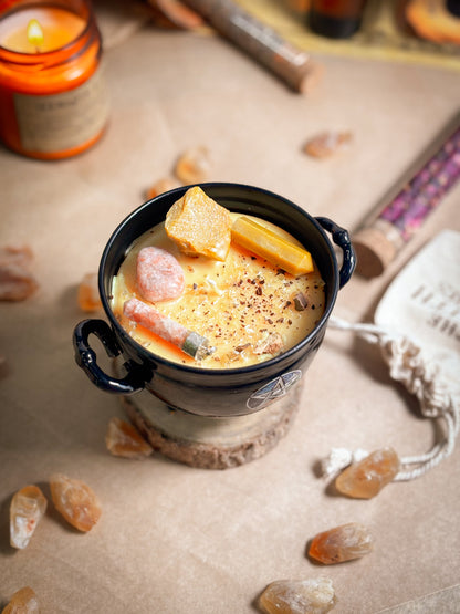 Confidence Crystal Treasure Cauldron Soy Candle - 190 g