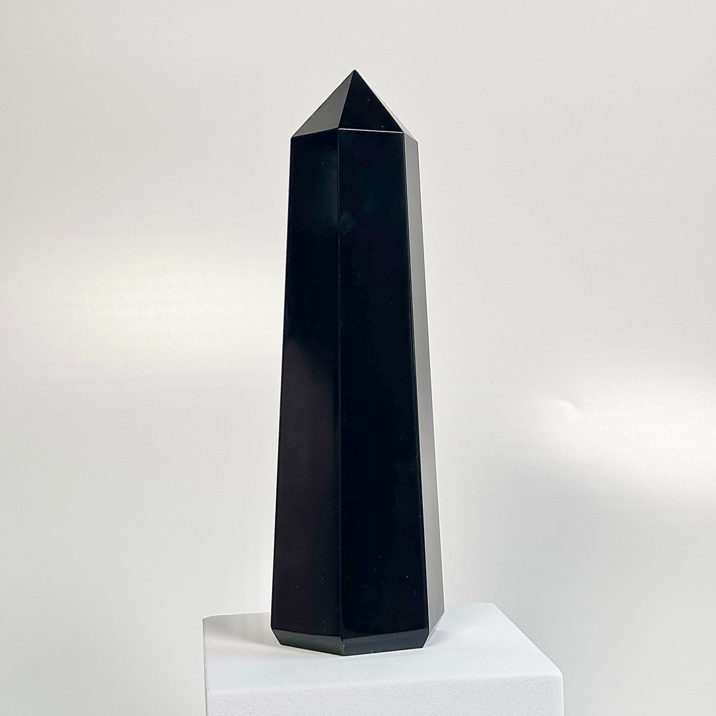 Black Obsidian Six-Facet Tower – 656g - Ground • Shield • Release