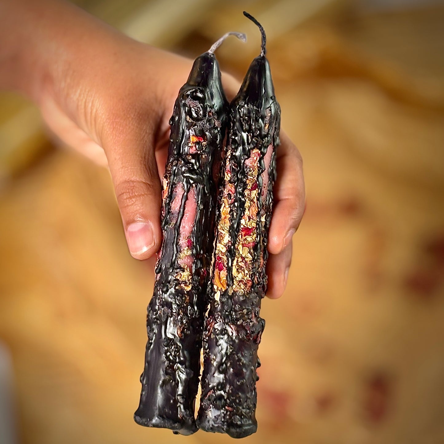 Black Emotional Healing Candle – Herb-Rolled | Emotional Release • Inner Strength