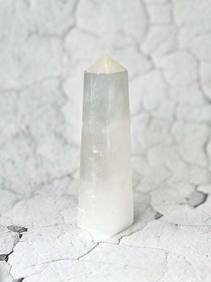 Four Facet Selenite Tower – 406g - Soft Glow & Balanced Form