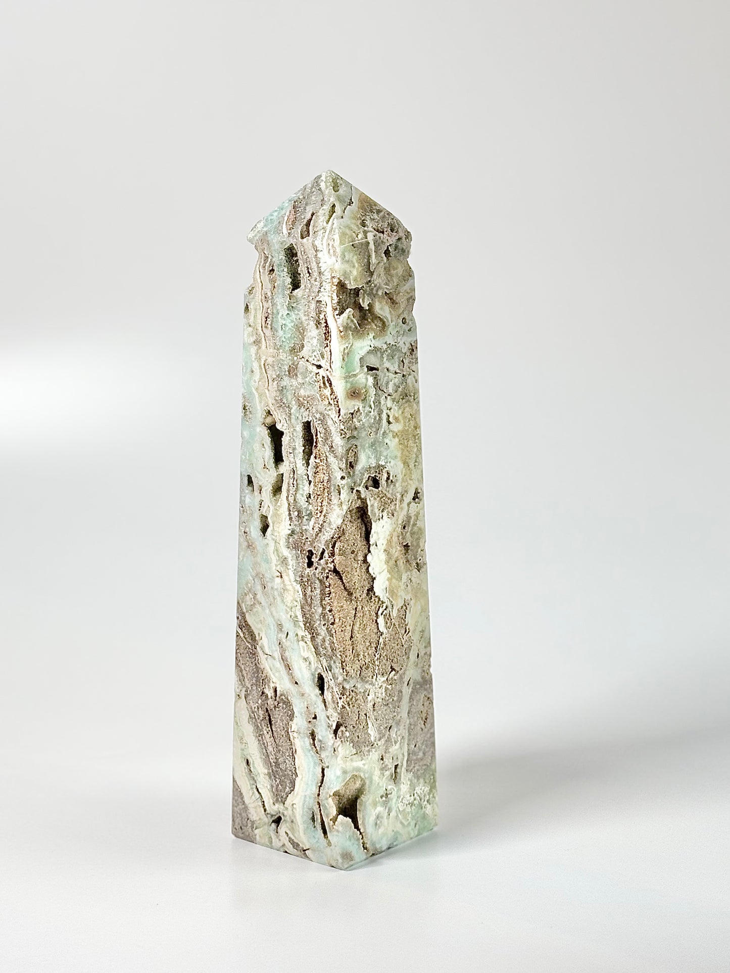 Blue Aragonite Four-Facet Tower 2.3 Kg – Calming Energy & Emotional Healing
