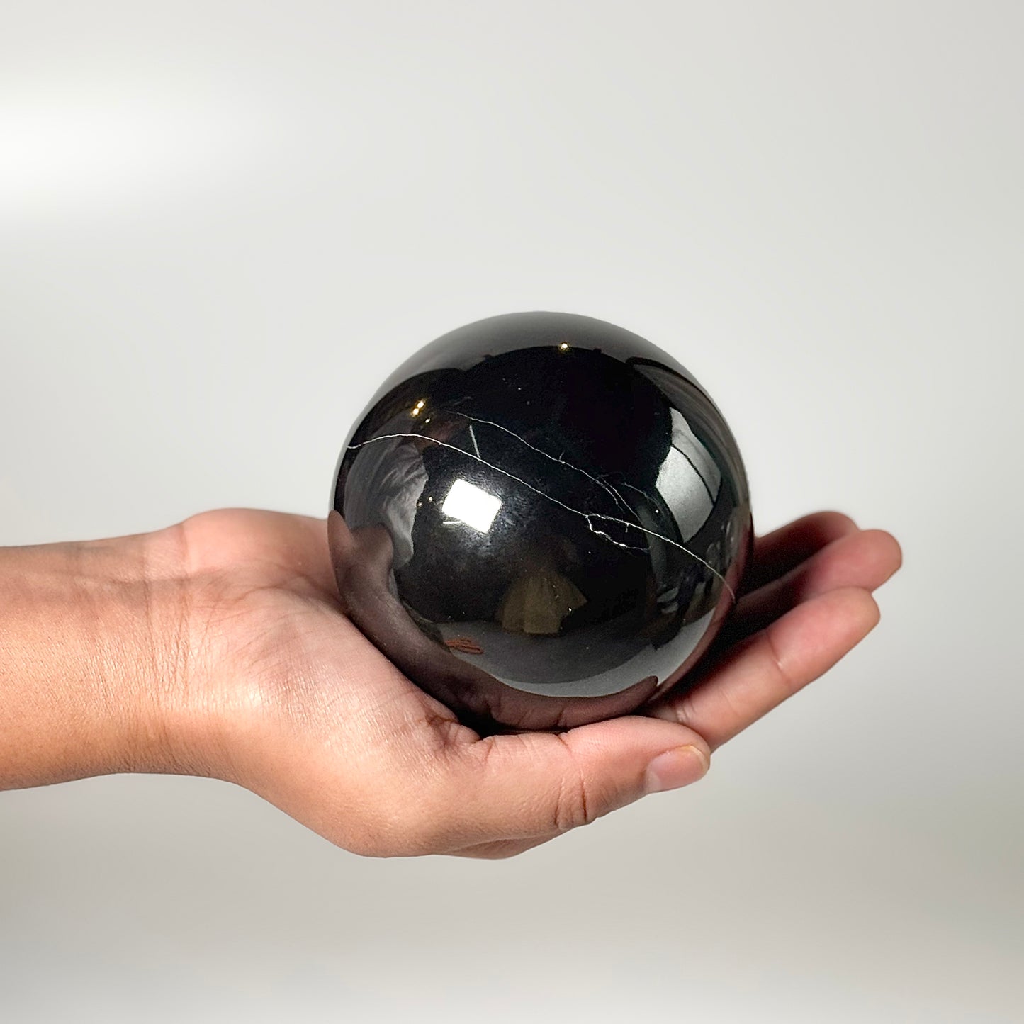 Black Obsidian Sphere 700 Gm – Grounding & Clarity