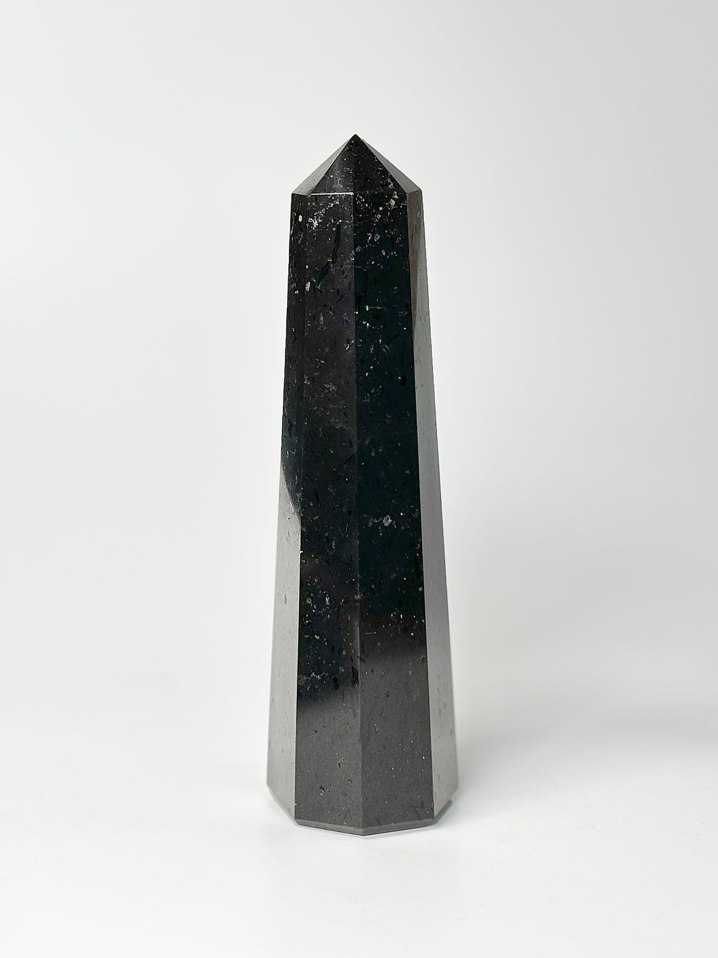 Eight Facet Black Tourmaline Tower – 1.3 kg - Bold Presence & Timeless Design
