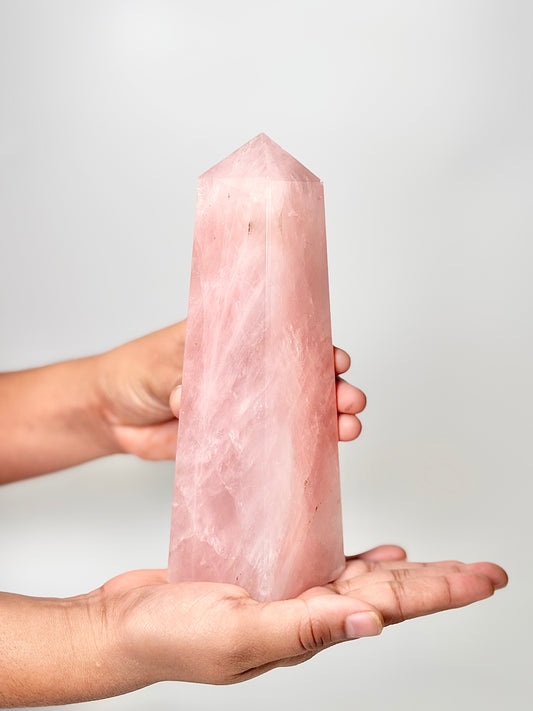 Four Facet Rose Quartz Tower – 808g - Soft Elegance & Balanced Design