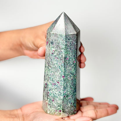 Eight Facet Ruby in Kyanite Tower – 897g -Distinctive Colour & Balanced Form