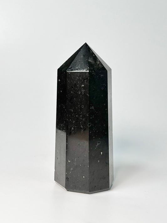 Eight Facet Black Tourmaline Tower – 550g - Bold Presence & Timeless Design