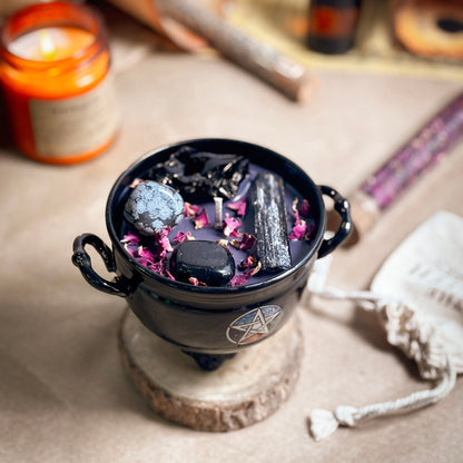 Strength & Grounding Crystal Treasure Cauldron Soy Candle – 190 g
