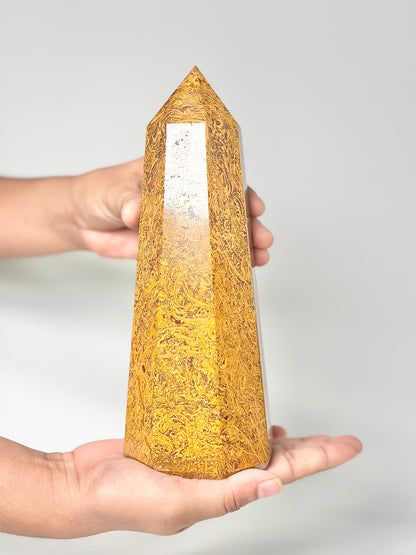 Eight Facet Calligraphy Jasper Tower – 1.5kg - Intricate Patterns & Balanced Form
