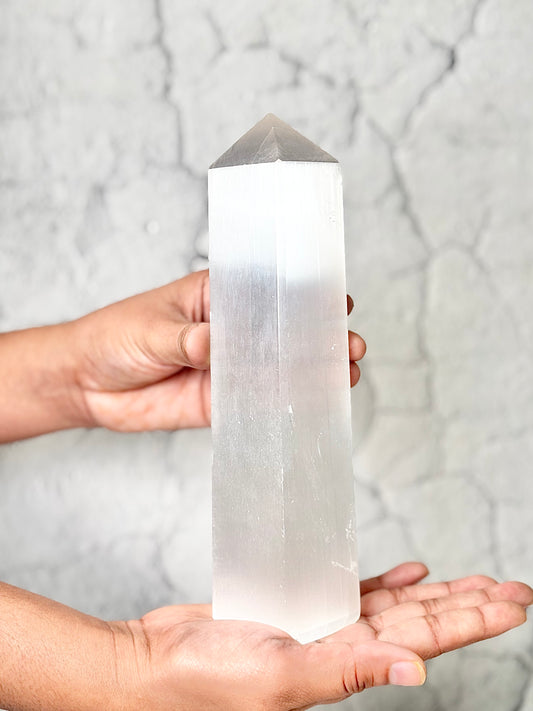 Four Facet Selenite Tower – 664g - Soft Glow & Balanced Form