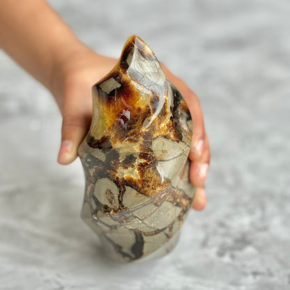 Septarian Flame with Druzy - 1 kg | Helps with Past & Current Life Regression