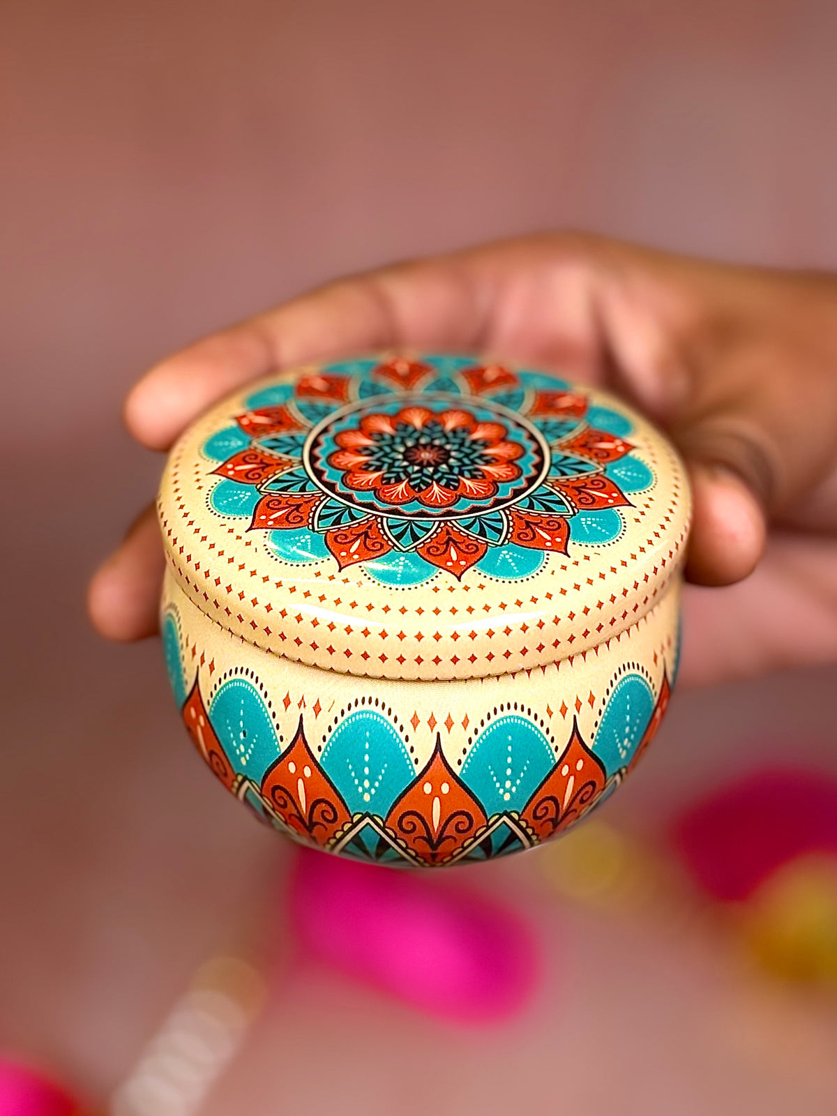 Floral Tin Soy Candle – Candy Dreams