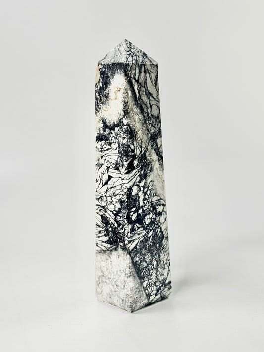 Four-Facet Pinolite Tower 1139g – Rare Stone of Calm & Clarity